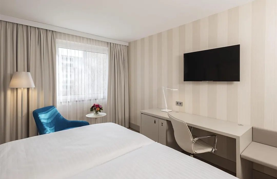 Nh Vienna Airport Conference Center-1