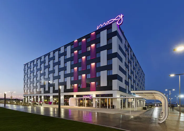 Moxy Vienna Airport Hotel